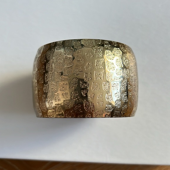 Cuff bracelet - Picture 2 of 4